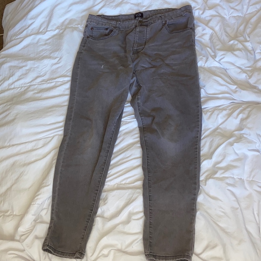 Grey BooHoo Man skinny jeans